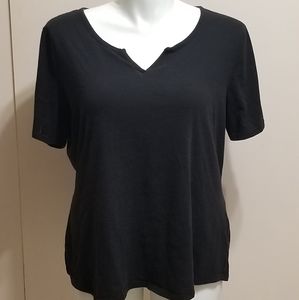 Women's Plus Size Short Sleeve Black Top